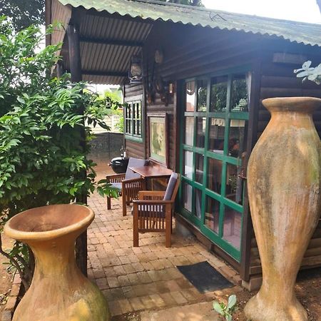 The Old Cabin 호텔 쿨리난 외부 사진