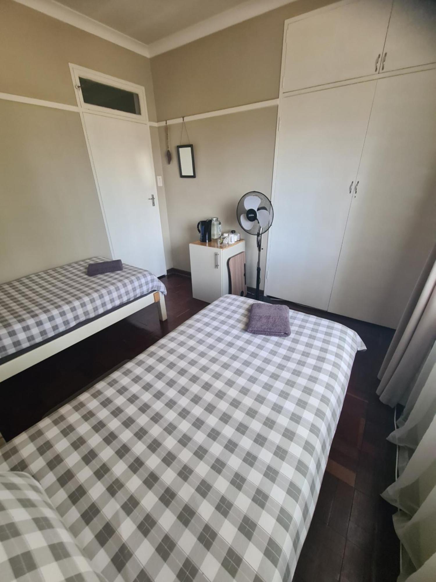 The Old Cabin 호텔 쿨리난 객실 사진